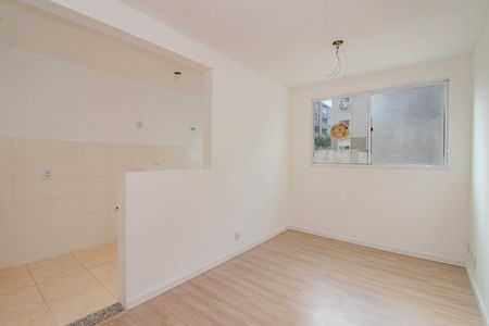 Sala de apartamento para alugar com 2 quartos, 48m² em Humaitá, Porto Alegre
