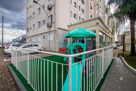 Apartamento para alugar com 48m², 2 quartos e 1 vaga Apartamento para alugar com 48m², 2 quartos e 1 vagaÁrea comum - Playground
