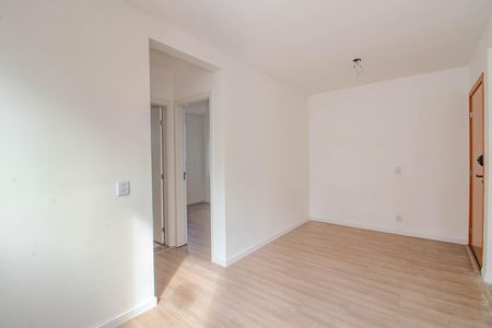 Sala de apartamento para alugar com 2 quartos, 48m² em Humaitá, Porto Alegre