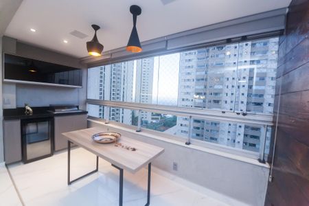 varanda sala de apartamento para alugar com 2 quartos, 86m² em Vila da Serra, Nova Lima