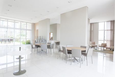 Apartamento para alugar com 86m², 2 quartos e 2 vagas Apartamento para alugar com 86m², 2 quartos e 2 vagasÁrea comum - Salão de festas
