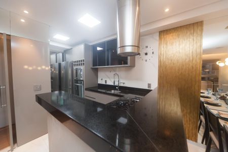 Apartamento para alugar com 86m², 2 quartos e 2 vagas Apartamento para alugar com 86m², 2 quartos e 2 vagasCozinha