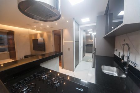 Apartamento para alugar com 86m², 2 quartos e 2 vagas Apartamento para alugar com 86m², 2 quartos e 2 vagasCozinha