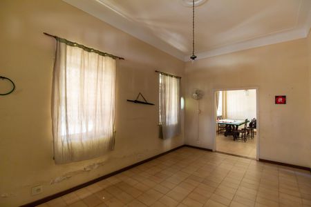 Sala de casa à venda com 3 quartos, 800m² em Fonseca, Niterói