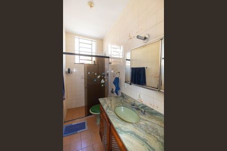 Casa à venda com 800m², 3 quartos e 11 vagasBanheiro social