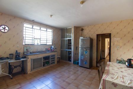 Casa à venda com 800m², 3 quartos e 11 vagasCozinha e Área de serviço