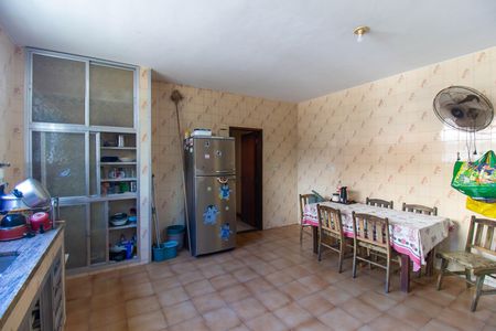 Casa à venda com 800m², 3 quartos e 11 vagasCozinha e Área de serviço