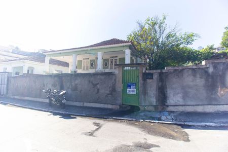 Casa à venda com 800m², 3 quartos e 11 vagasFachada