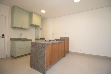 Sala de apartamento para alugar com 1 quarto, 40m² em Sqn 402, Brasília