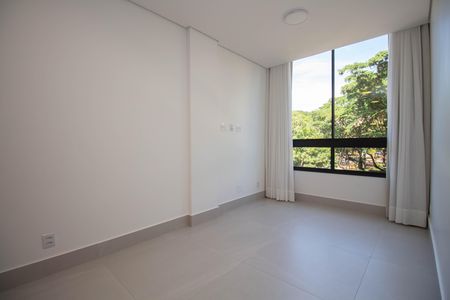 Sala de apartamento para alugar com 1 quarto, 40m² em Sqn 402, Brasília