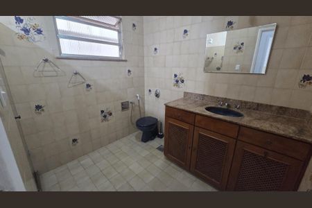 Banheiro de apartamento à venda com 3 quartos, 100m² em Icaraí, Niterói