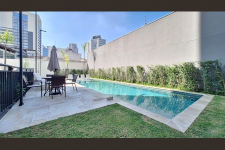 Apartamento à venda com 33m², 2 quartos e sem vaga Apartamento à venda com 33m², 2 quartos e sem vagaÁrea comum - Piscina