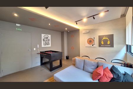 Apartamento à venda com 33m², 2 quartos e sem vaga Apartamento à venda com 33m², 2 quartos e sem vagaSalão de jogos