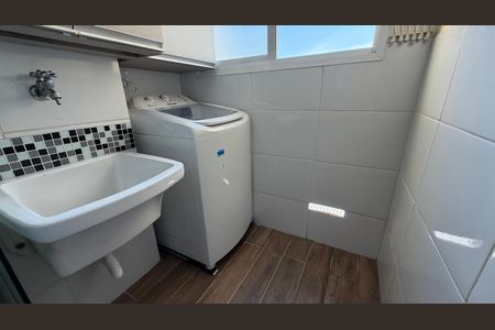 Apartamento à venda com 62m², 3 quartos e 1 vagaÁrea de serviço