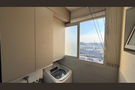 Apartamento à venda com 62m², 3 quartos e 1 vagaÁrea de serviço