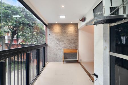 Apartamento para alugar com 92m², 2 quartos e 1 vaga Apartamento para alugar com 92m², 2 quartos e 1 vagaVaranda