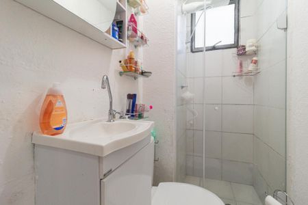 Banheiro de apartamento à venda com 2 quartos, 38m² em Jardim Boa Vista (zona Oeste), Osasco