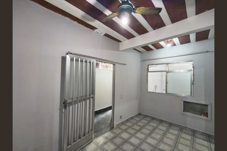 Sala de casa de condomínio para alugar com 1 quarto, 75m² em Taquara, Rio de Janeiro