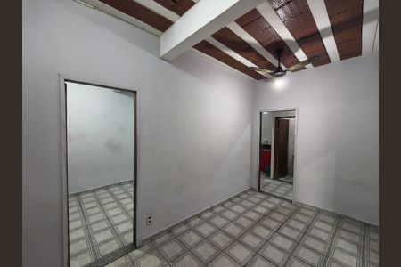 Sala de casa de condomínio para alugar com 1 quarto, 75m² em Taquara, Rio de Janeiro