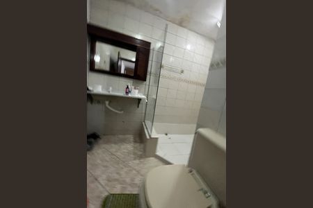 Casa para alugar com 105m², 3 quartos e sem vaga Casa para alugar com 105m², 3 quartos e sem vagaBanheiro da suite