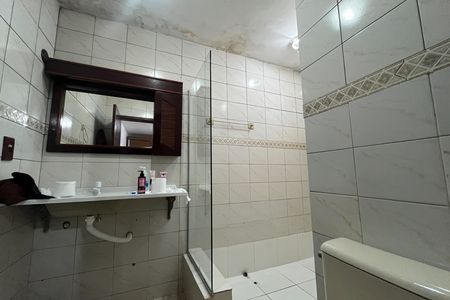 Casa para alugar com 105m², 3 quartos e sem vaga Casa para alugar com 105m², 3 quartos e sem vagaBanheiro da suite