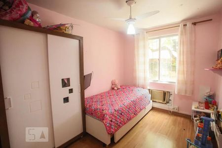 Quarto de apartamento para alugar com 2 quartos, 56m² em Taquara, Rio de Janeiro