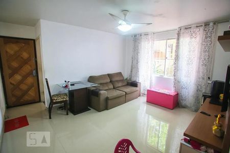 Sala de apartamento para alugar com 2 quartos, 56m² em Taquara, Rio de Janeiro