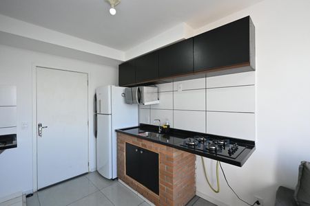 Cozinha de apartamento para alugar com 1 quarto, 24m² em Panamby, São Paulo