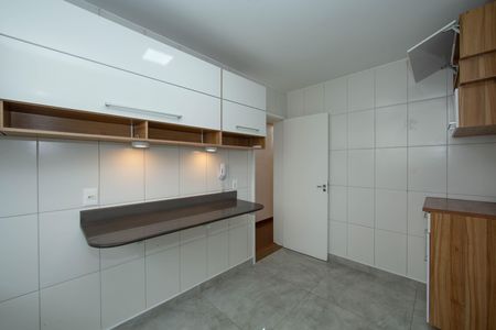 Apartamento para alugar com 180m², 4 quartos e 4 vagasCOZINHA