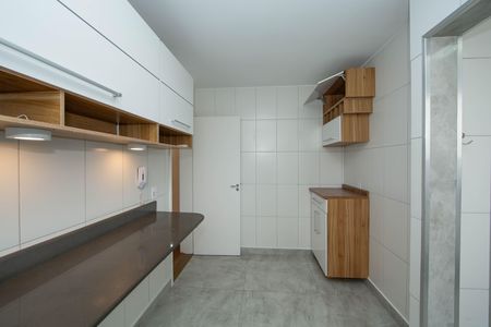 Apartamento para alugar com 180m², 4 quartos e 4 vagasCOZINHA