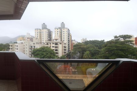 Varanda de apartamento para alugar com 2 quartos, 85m² em Jardim Las Palmas, Guarujá