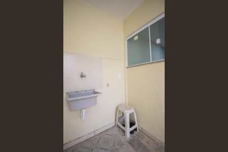 Casa para alugar com 53m², 2 quartos e sem vagaÁrea de Serviço