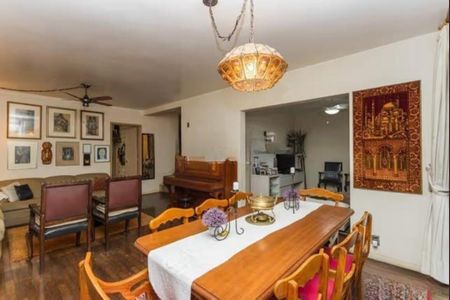 Apartamento para alugar com 181m², 3 quartos e sem vaga