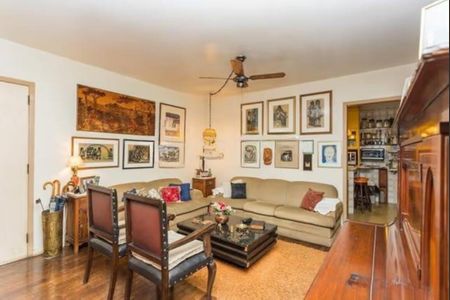 Apartamento para alugar com 181m², 3 quartos e sem vaga