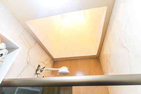 Casa de condomínio à venda com 65m², 2 quartos e 1 vaga Casa de condomínio à venda com 65m², 2 quartos e 1 vagaBanheiro