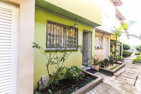 Casa de condomínio à venda com 65m², 2 quartos e 1 vaga Casa de condomínio à venda com 65m², 2 quartos e 1 vagaÁrea comum