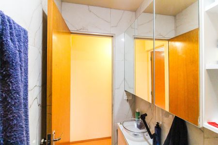 Casa de condomínio à venda com 65m², 2 quartos e 1 vaga Casa de condomínio à venda com 65m², 2 quartos e 1 vagaBanheiro