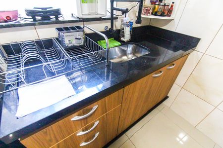 Casa de condomínio à venda com 65m², 2 quartos e 1 vaga Casa de condomínio à venda com 65m², 2 quartos e 1 vagaCozinha