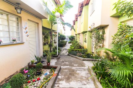 Casa de condomínio à venda com 65m², 2 quartos e 1 vaga Casa de condomínio à venda com 65m², 2 quartos e 1 vagaÁrea comum