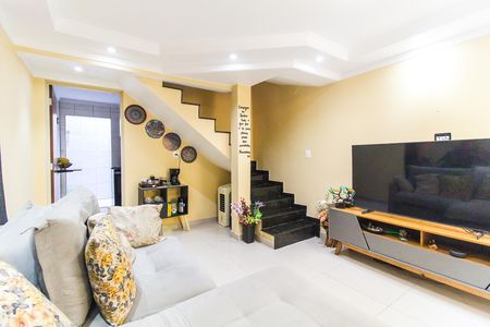 Casa de condomínio à venda com 65m², 2 quartos e 1 vaga Casa de condomínio à venda com 65m², 2 quartos e 1 vagaSala