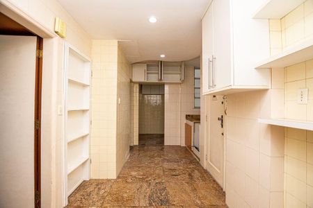 Apartamento à venda com 3 quartos, 190m² em Icaraí, Niterói