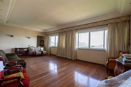 Apartamento à venda com 3 quartos, 190m² em Icaraí, Niterói
