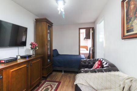 Sala de apartamento à venda com 3 quartos, 56m² em Conjunto Residencial José Bonifácio, São Paulo