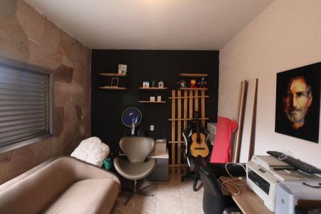 Casa à venda com 550m², 2 quartos e 4 vagasQuarto 2