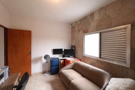 Casa à venda com 550m², 2 quartos e 4 vagasQuarto 2