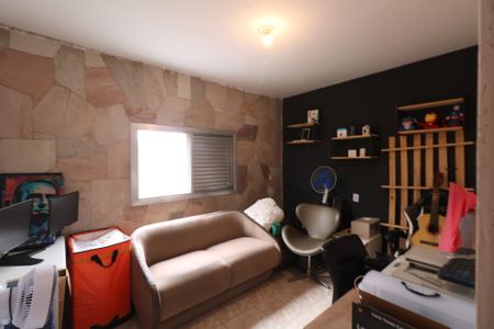 Casa à venda com 550m², 2 quartos e 4 vagasQuarto 2