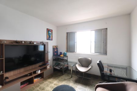 Casa à venda com 550m², 2 quartos e 4 vagasSala