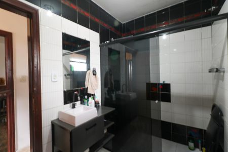 Casa à venda com 550m², 2 quartos e 4 vagasBanheiro