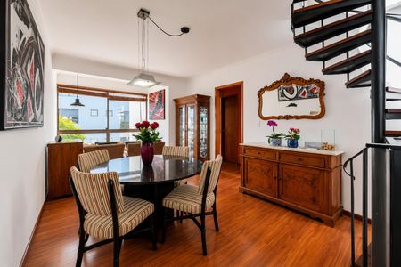 Apartamento para alugar com 129m², 2 quartos e 1 vaga