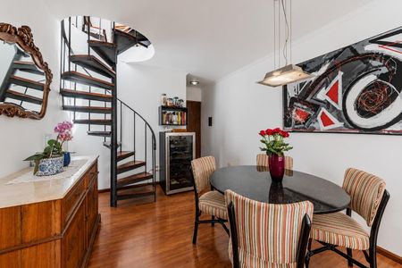 Apartamento para alugar com 129m², 2 quartos e 1 vaga